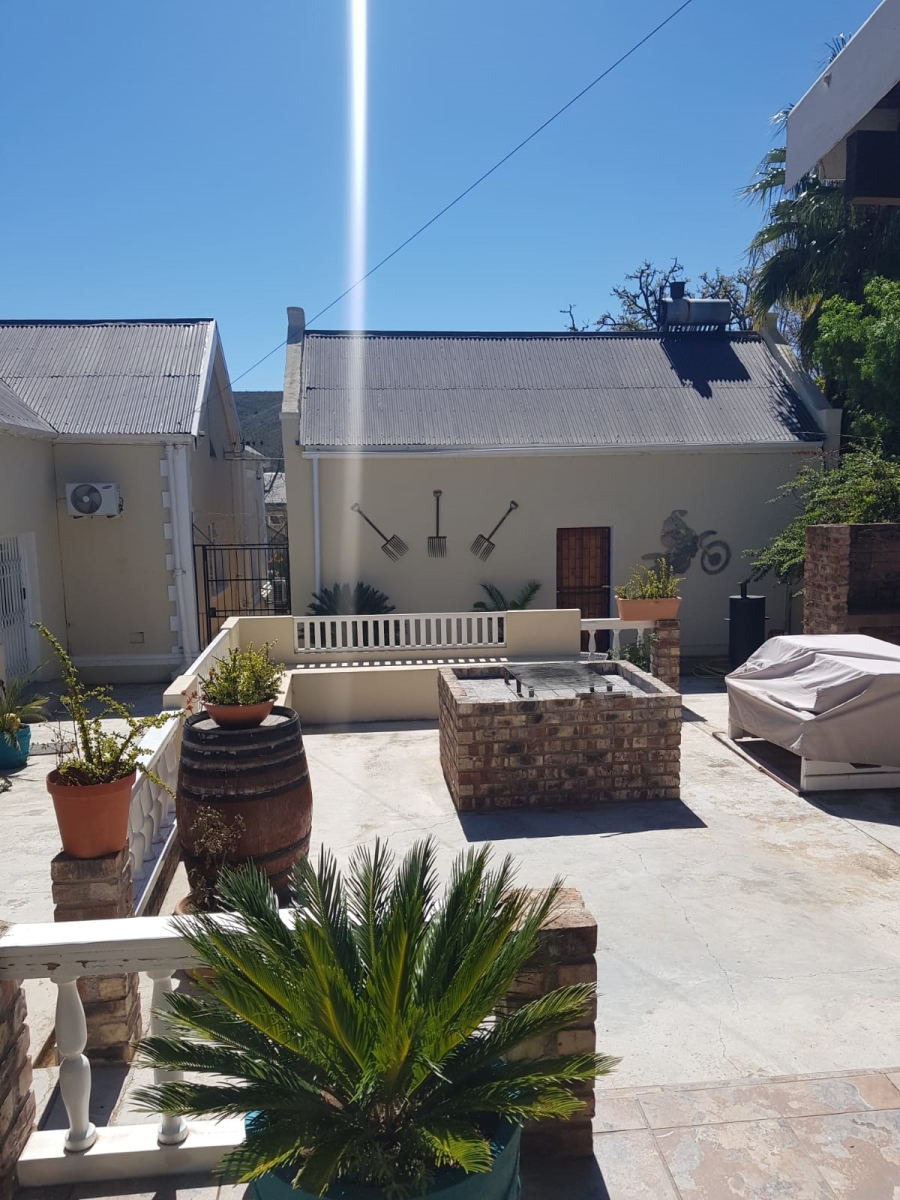 9 Bedroom Property for Sale in Uniondale Western Cape